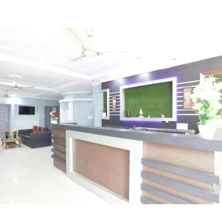 Day S Inn Luxury Stay Near Care Hospital In Budget Friendly Price Best Seller Бхубанешвара Экстерьер фото