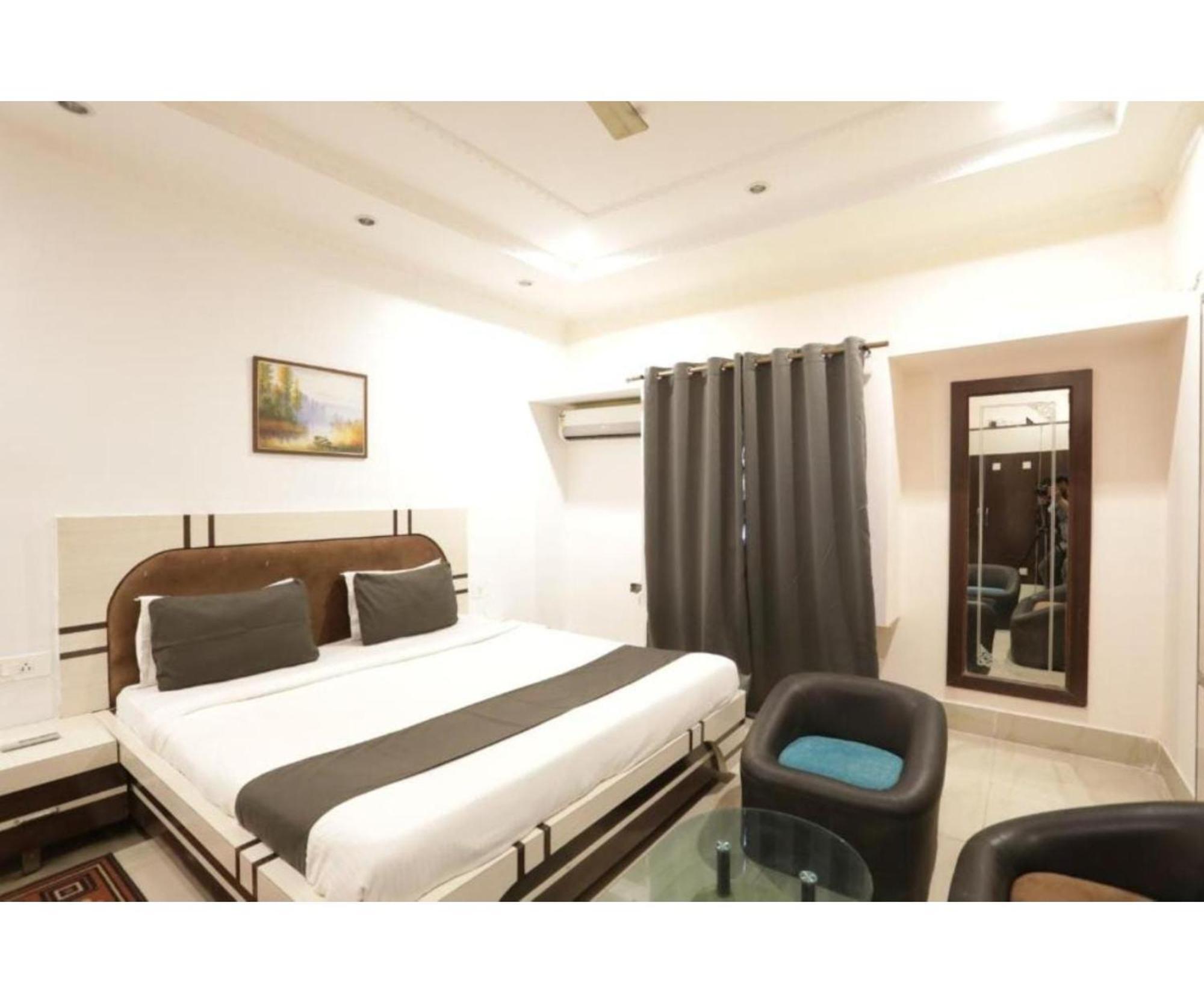 Day S Inn Luxury Stay Near Care Hospital In Budget Friendly Price Best Seller Бхубанешвара Экстерьер фото