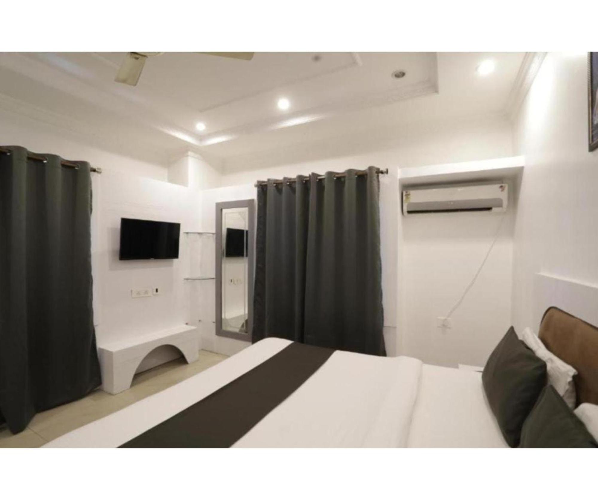 Day S Inn Luxury Stay Near Care Hospital In Budget Friendly Price Best Seller Бхубанешвара Экстерьер фото