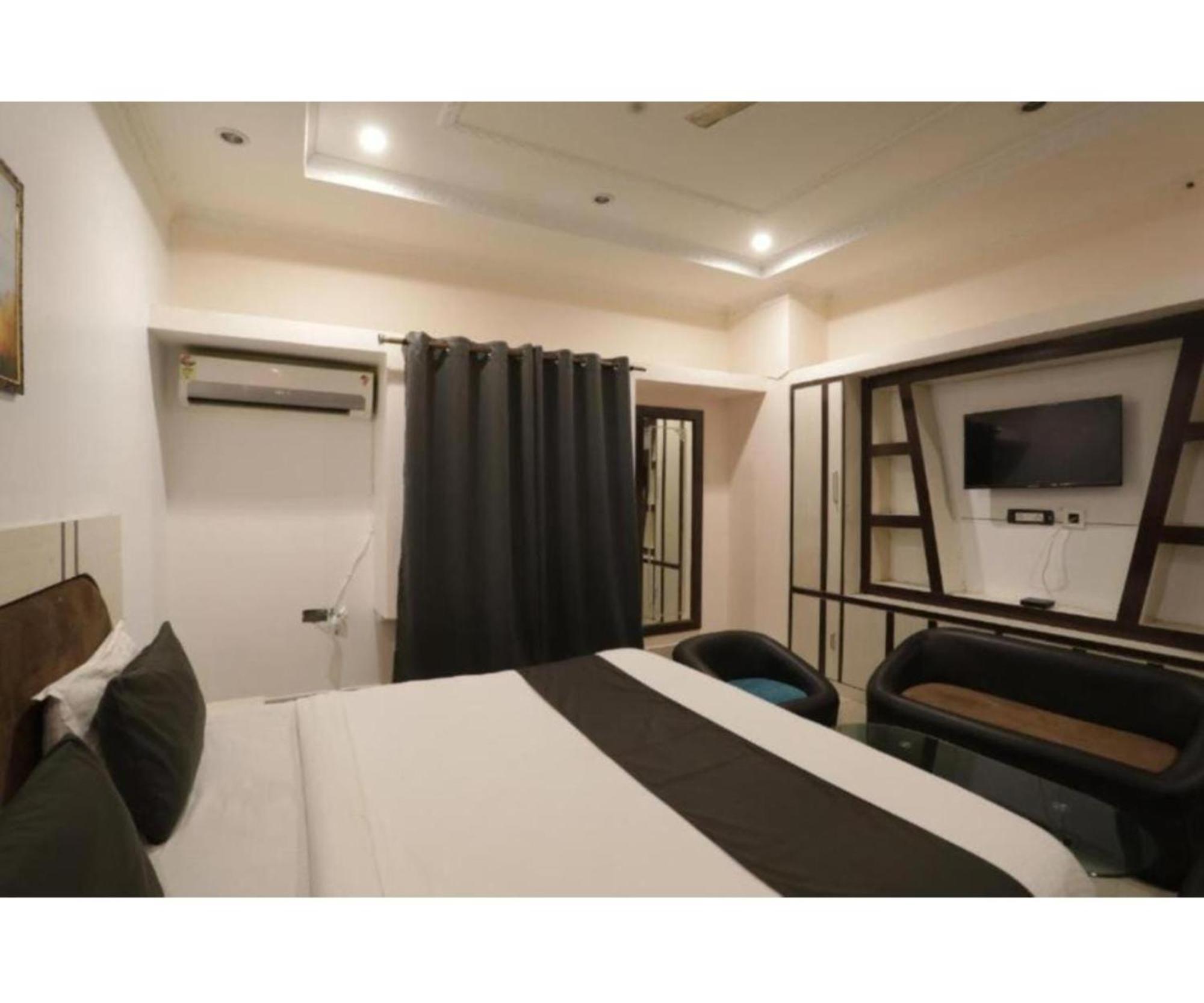 Day S Inn Luxury Stay Near Care Hospital In Budget Friendly Price Best Seller Бхубанешвара Экстерьер фото