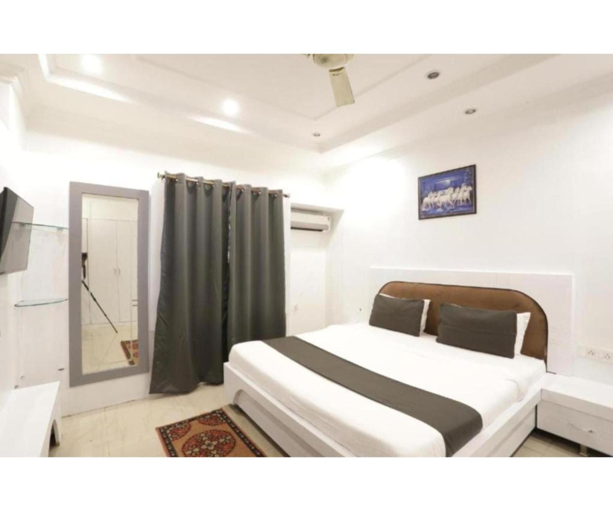 Day S Inn Luxury Stay Near Care Hospital In Budget Friendly Price Best Seller Бхубанешвара Экстерьер фото